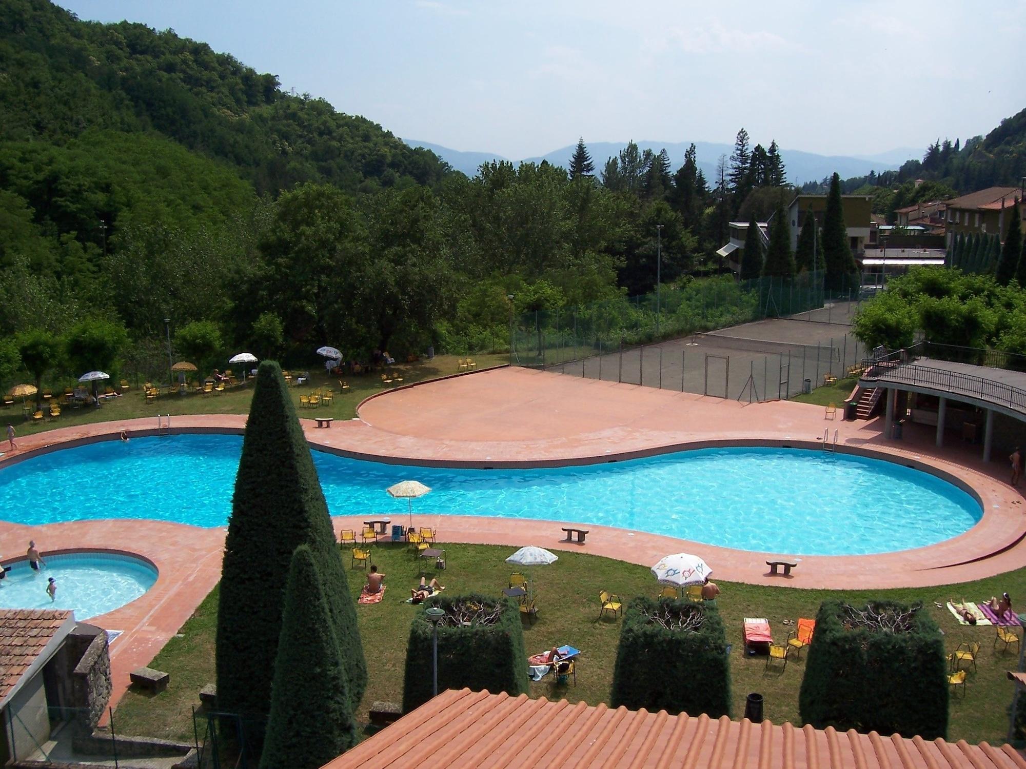 Hotel Marrani Ronta Bagian luar foto