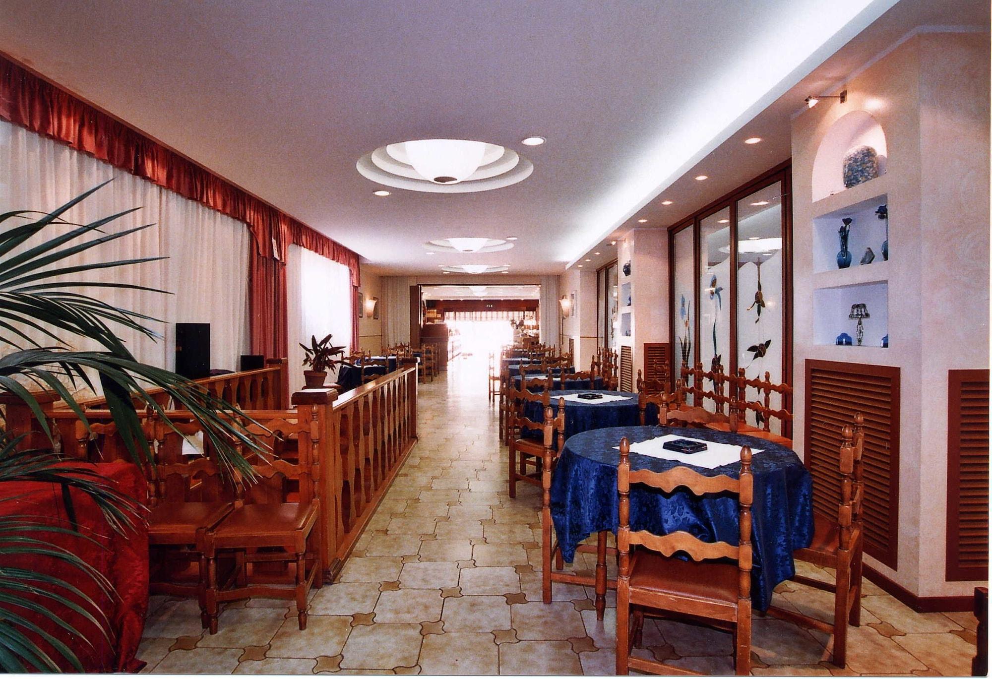 Hotel Marrani Ronta Bagian luar foto