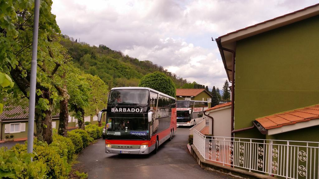 Hotel Marrani Ronta Bagian luar foto